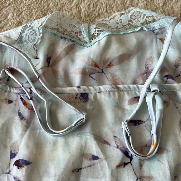 Sincerely Jules floral cami top blue size small - Picture 11 of 16